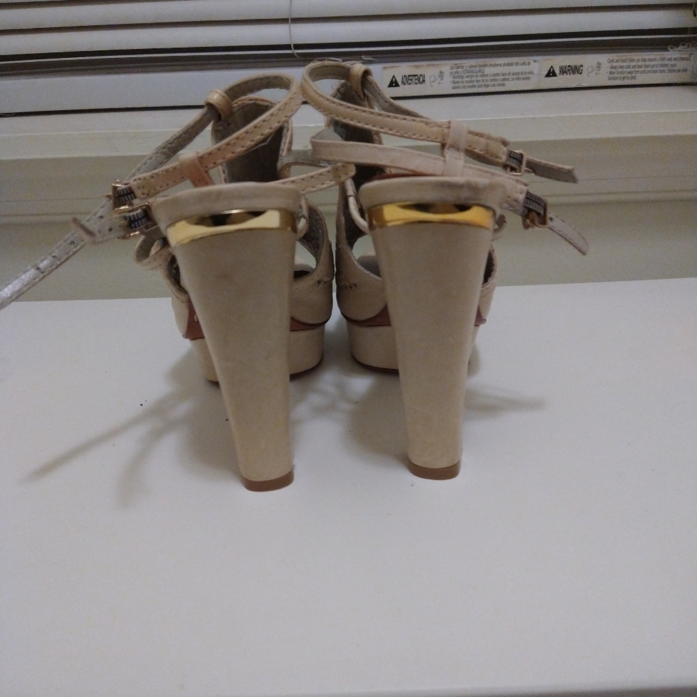 Sandals - Picture 3 of 5